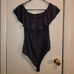 Cute, sleek off the shoulder bodysuit!